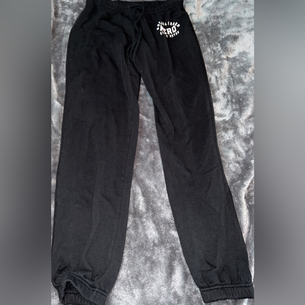 Black sweatpants , never worn, very soft!